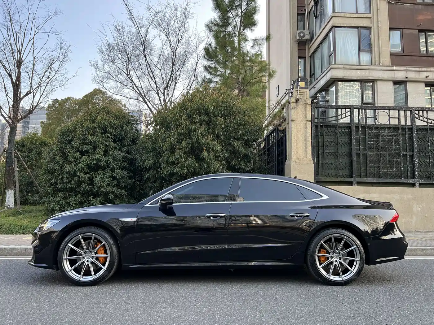 Audi A7L 2024 45TFSI quattro S-line Vision Edition Crystal Package фото 7