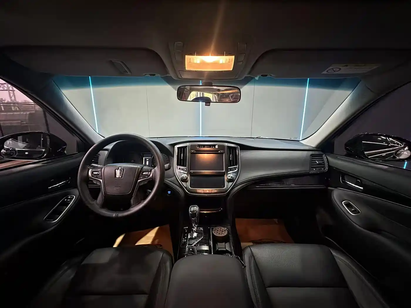 Toyota Crown 2015 2.0T Fashion фото 10