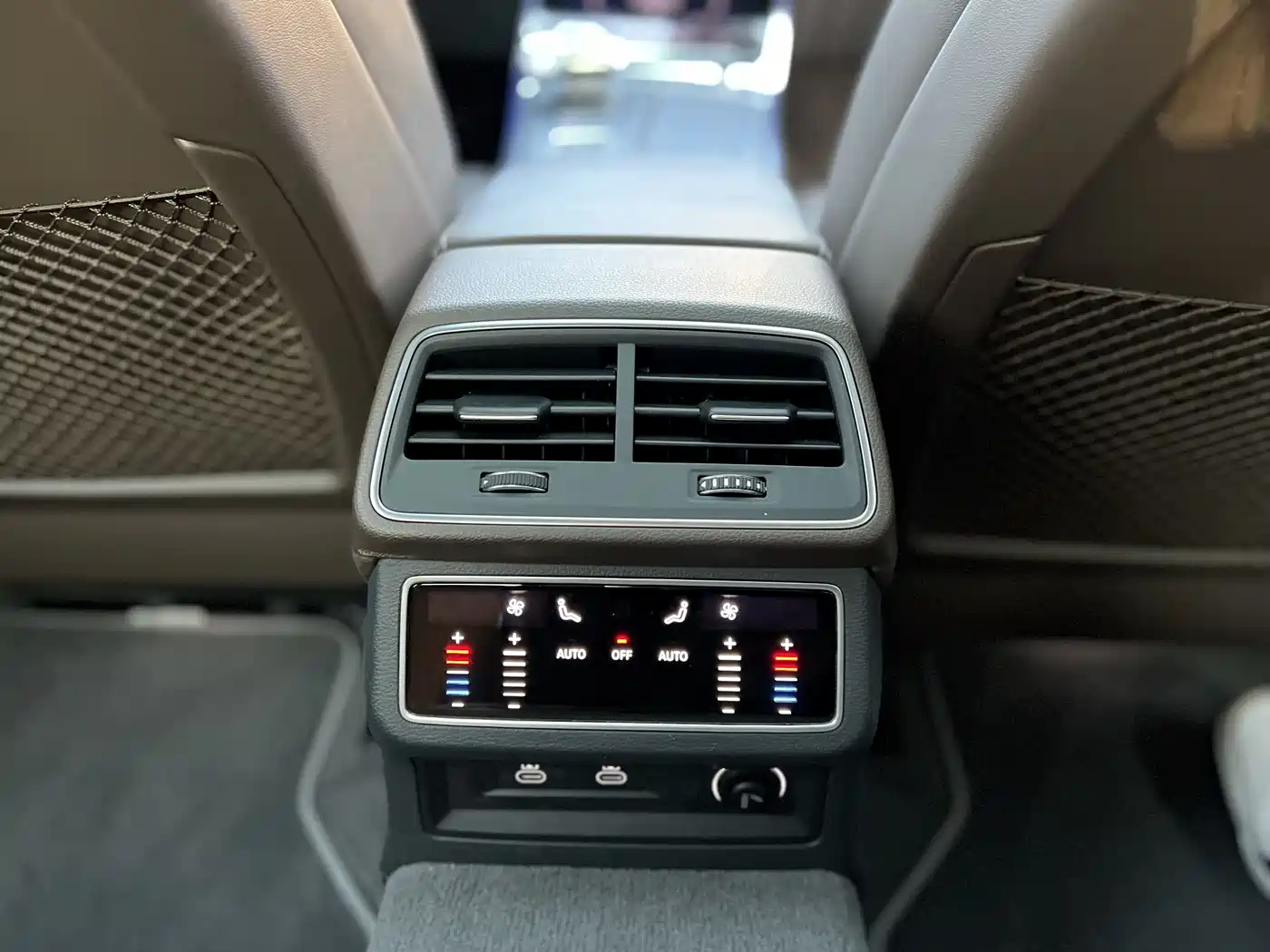 Audi A7L 2024 45TFSI quattro S-line Vision Edition Crystal Package фото 13