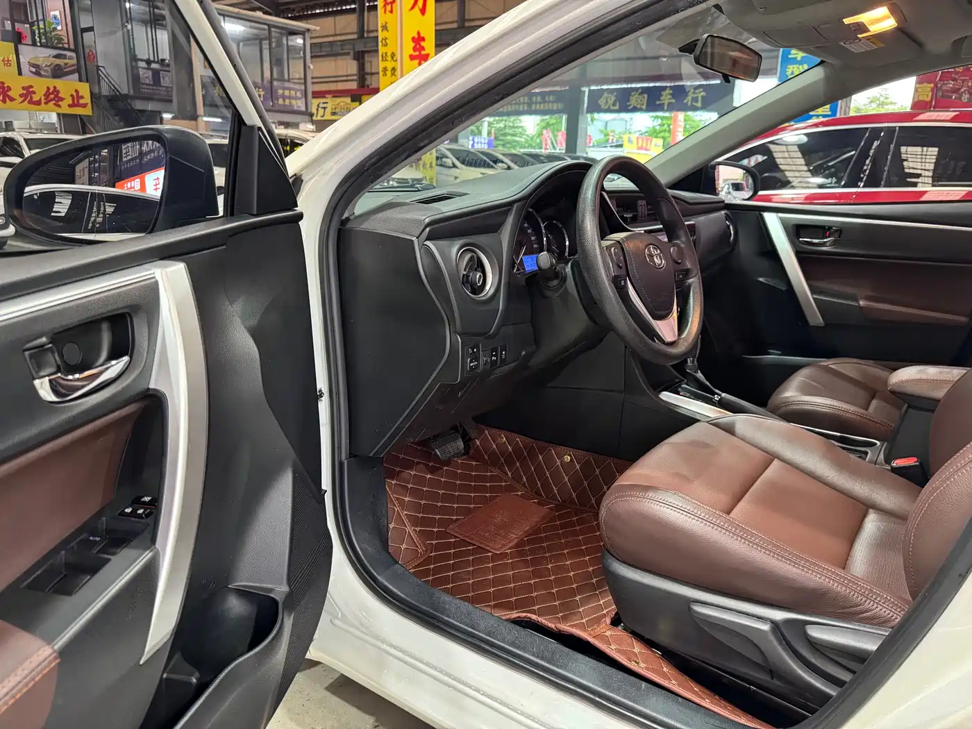 Toyota Levin 2017 Facelift 185T CVT Elite (China V) фото 7