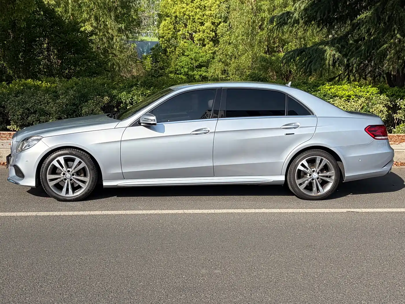 Mercedes-Benz E-Class 2014 Facelift E 260 L Sport фото 3