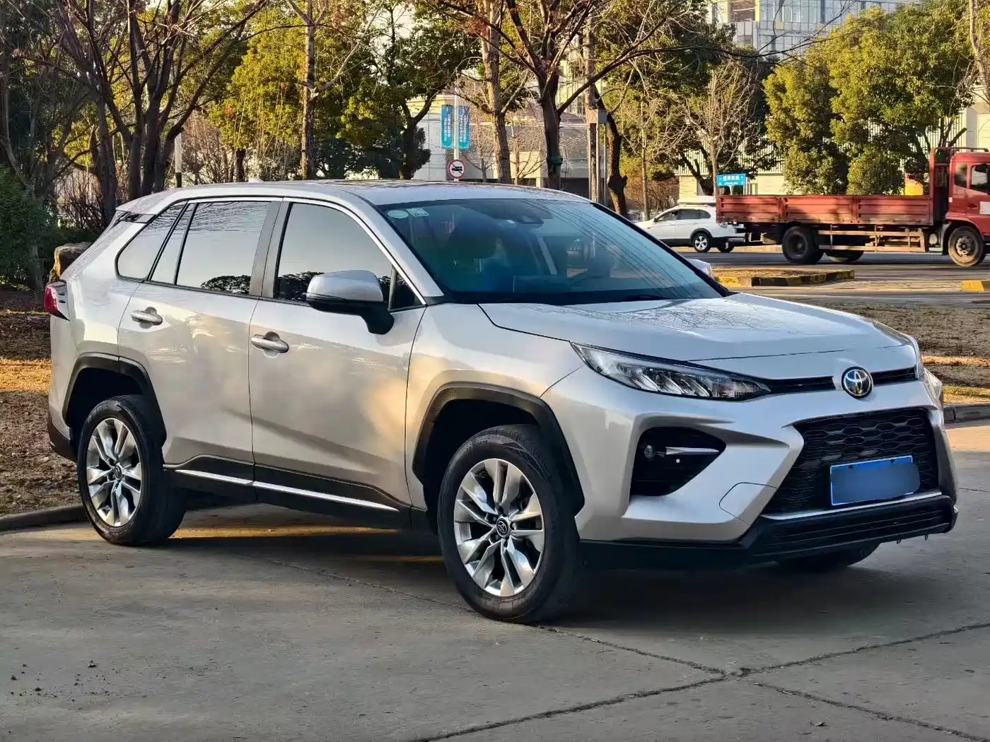 Toyota Wildlander 2021 Hybrid 2.5L E-CVT 2WD Luxury Edition фото 3