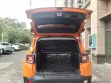 Photo 19 - Jeep Renegade