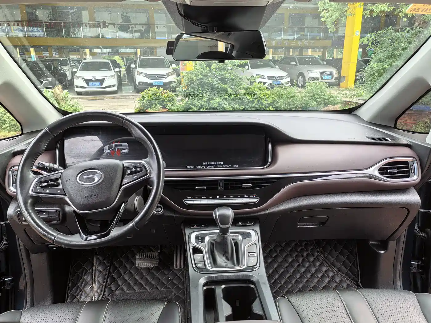 GAC Trumpchi Trumpchi M6 2021 270T DCT Luxury Edition (7-Seater) фото 7