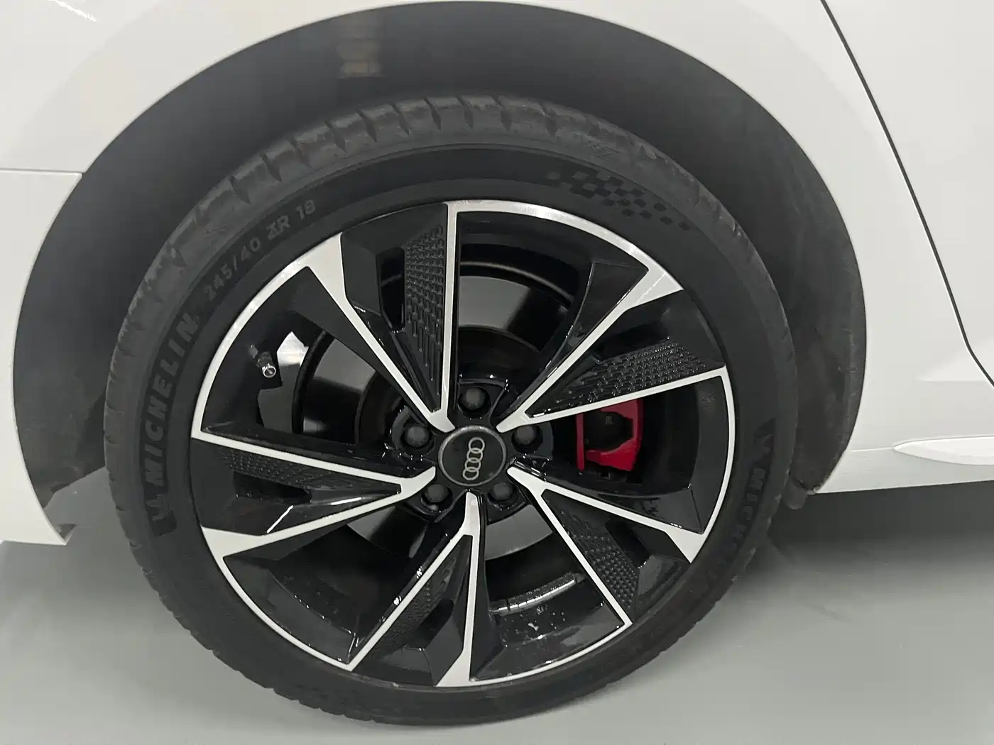 Audi A4L 2018 30th Anniversary 45 TFSI quattro Personality Sport фото 11