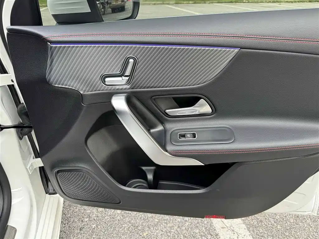 Mercedes-Benz A-Class 2023 A 200 L Fashion фото 27