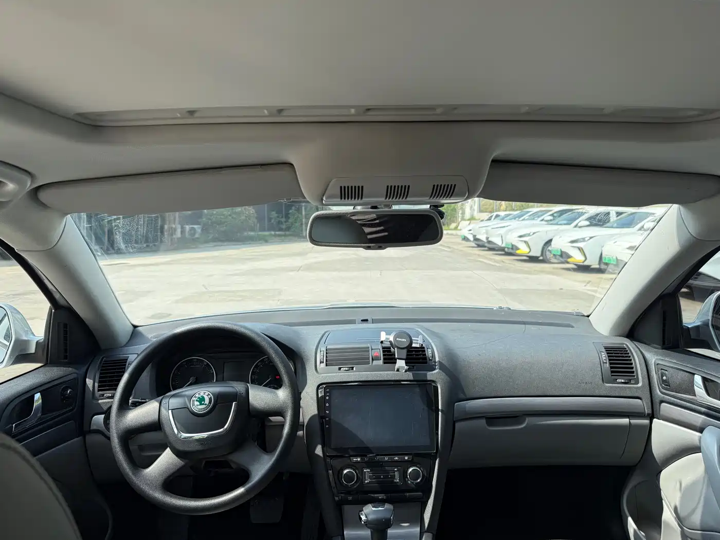 Škoda Octavia 2013 1.6L Automatic Prestige Edition фото 6