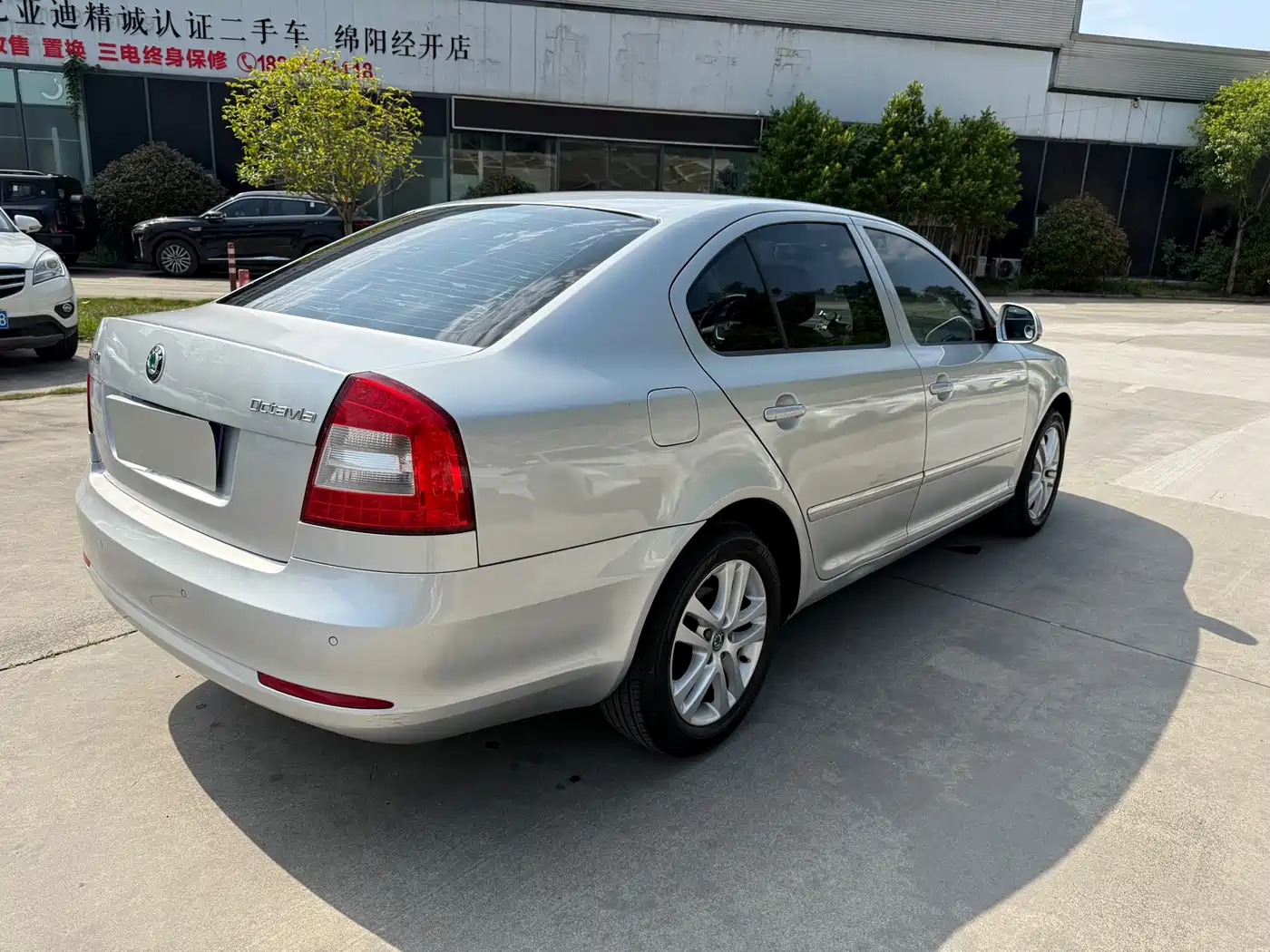 Škoda Octavia 2013 1.6L Automatic Prestige Edition фото 8