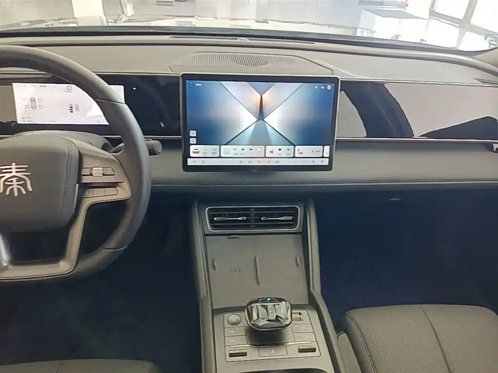 BYD Qin L 2025 DM-i Smart Drive Edition 120KM Surpassing фото 13