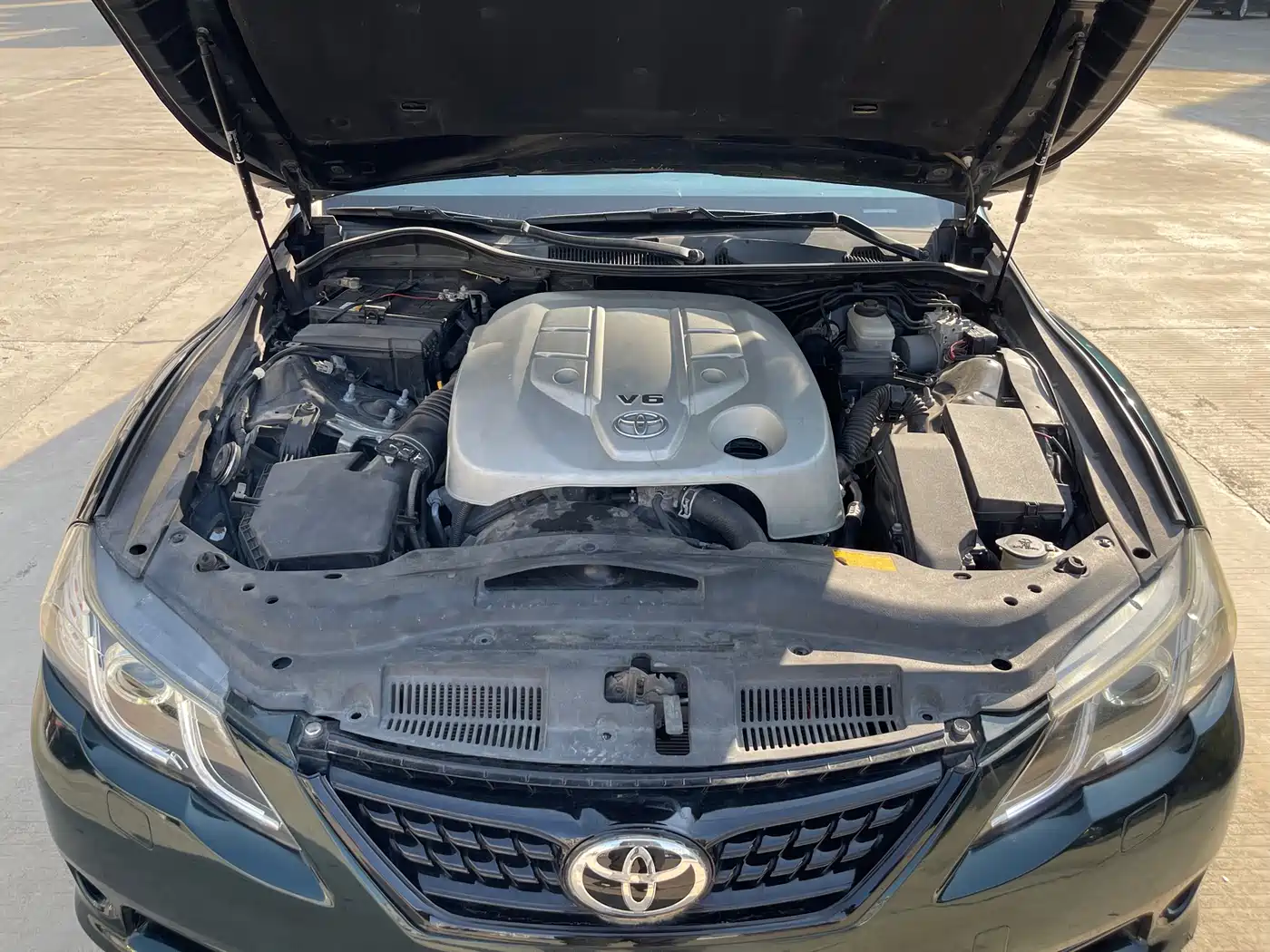 Toyota Reiz 2010 2.5V Elegance Elite Edition фото 15