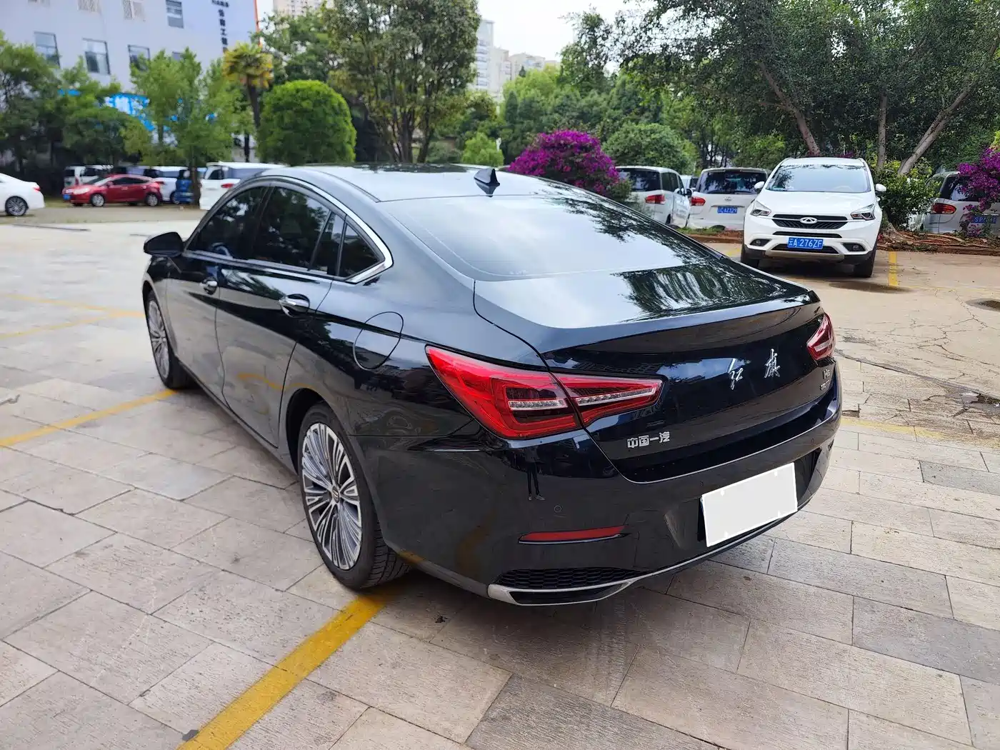 Hongqi H5 2022 Classic Facelift 1.5T DCT Flag Rhythm Edition фото 7