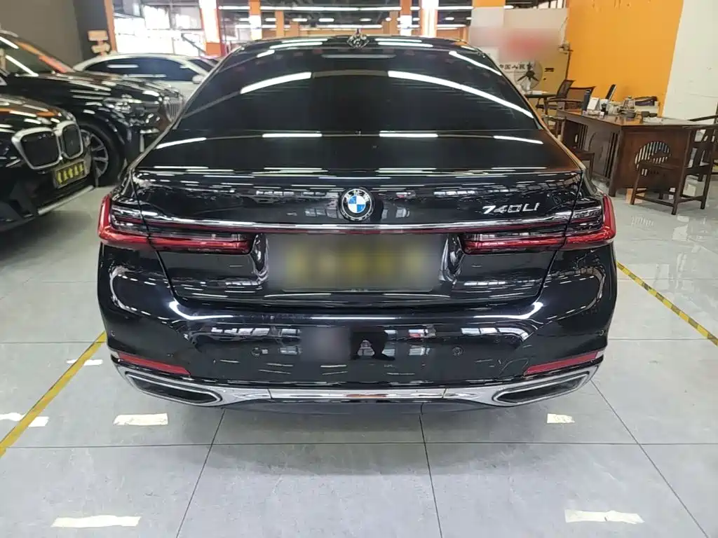 Фото 6 - BMW 7 Series