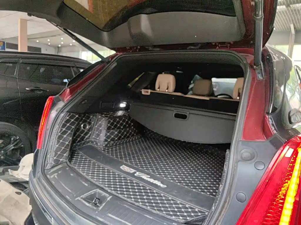 Фото 19 - Cadillac XT5