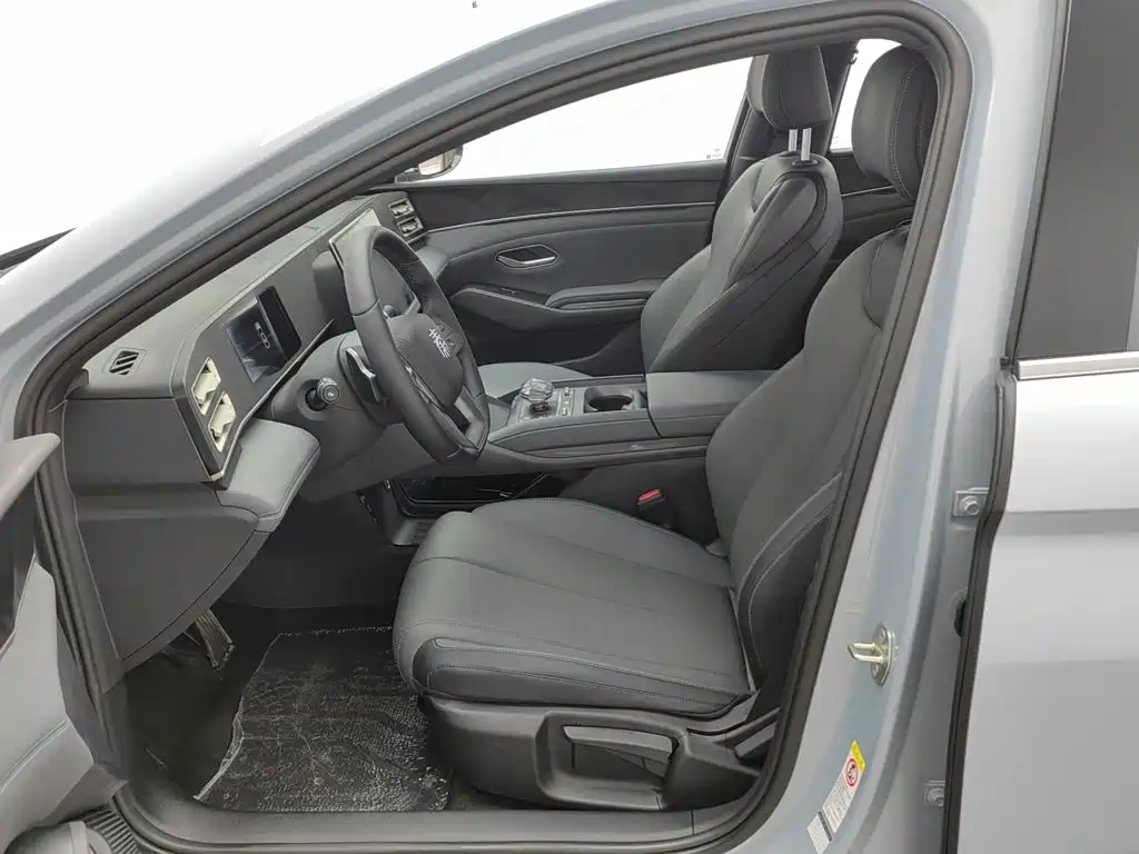 BYD Qin L 2026 2025 DM-i Smart Drive Edition 80KM Leading