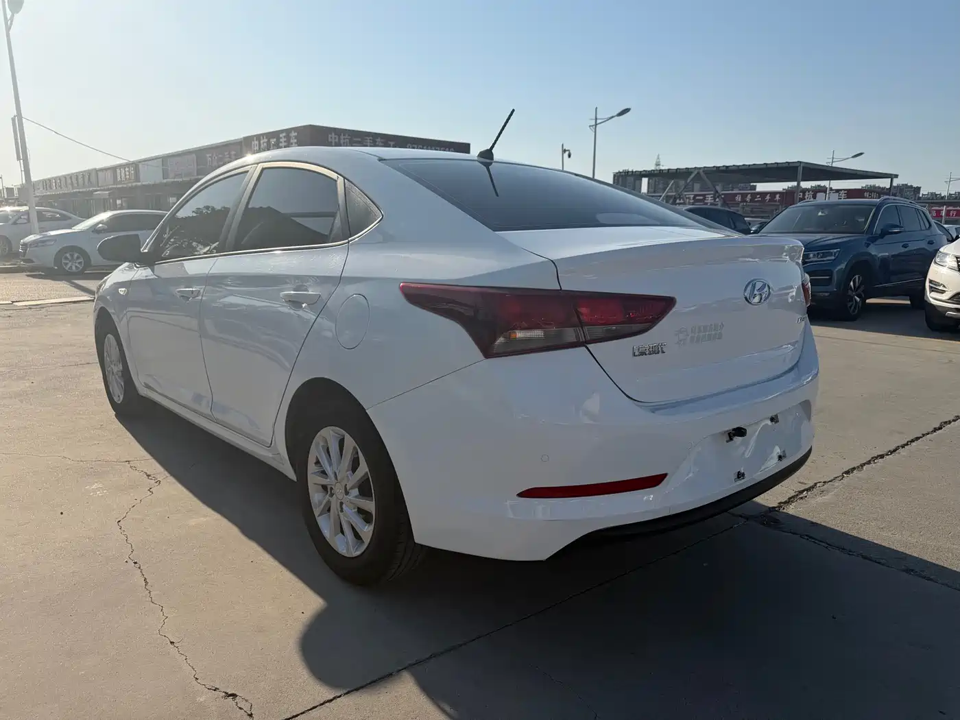 Hyundai Verna 2016 1.4L Automatic Cool Edition GLS фото 5