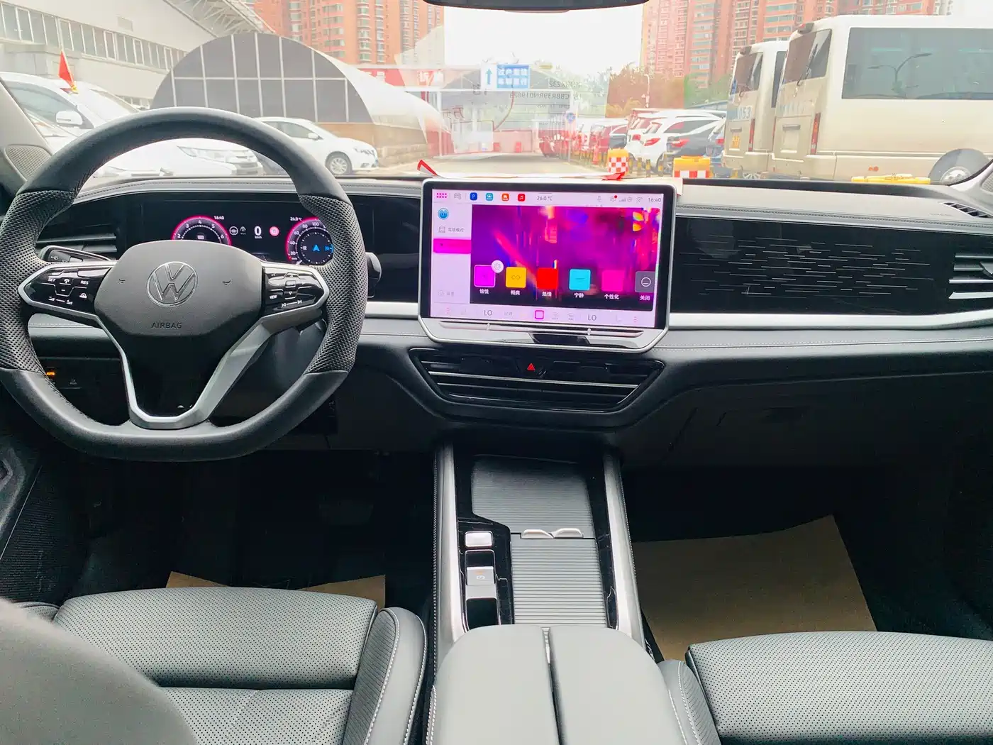 Volkswagen Passat 2025 Pro 380TSI Dragon Glory Edition фото 22
