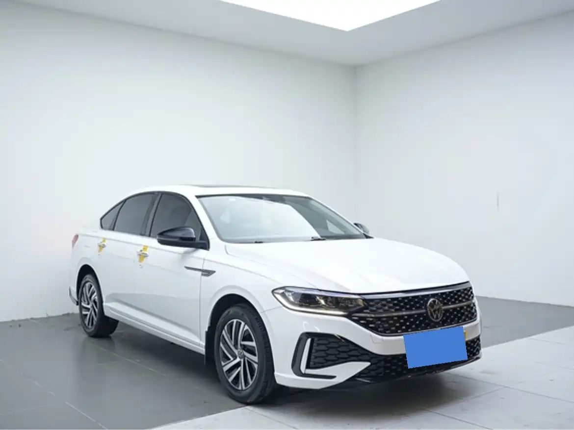 Volkswagen Lavida 2024 Model 300TSI DSG Starlight Full Comfort Edition фото 3