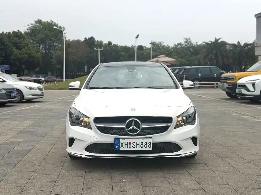Mercedes-Benz CLA (Import) 2019 CLA 200 Sport фото 2