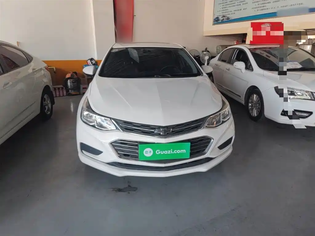 Chevrolet Cruze 2018 320 Automatic Pioneer Sunroof Edition фото 3