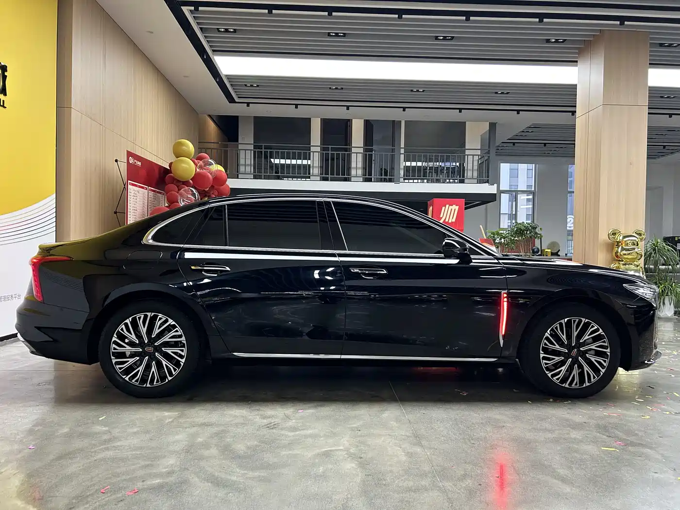 Hongqi H5 2023 2.0T Auto Smart Connect Flag Comfort фото 7