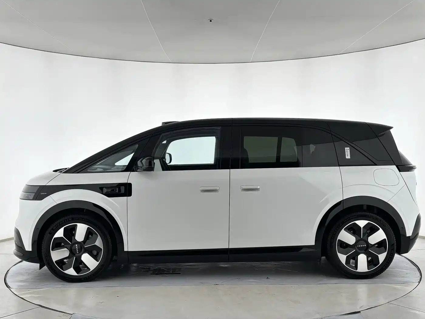 ZEEKR MIX 2024 2025 Smart Driving Edition