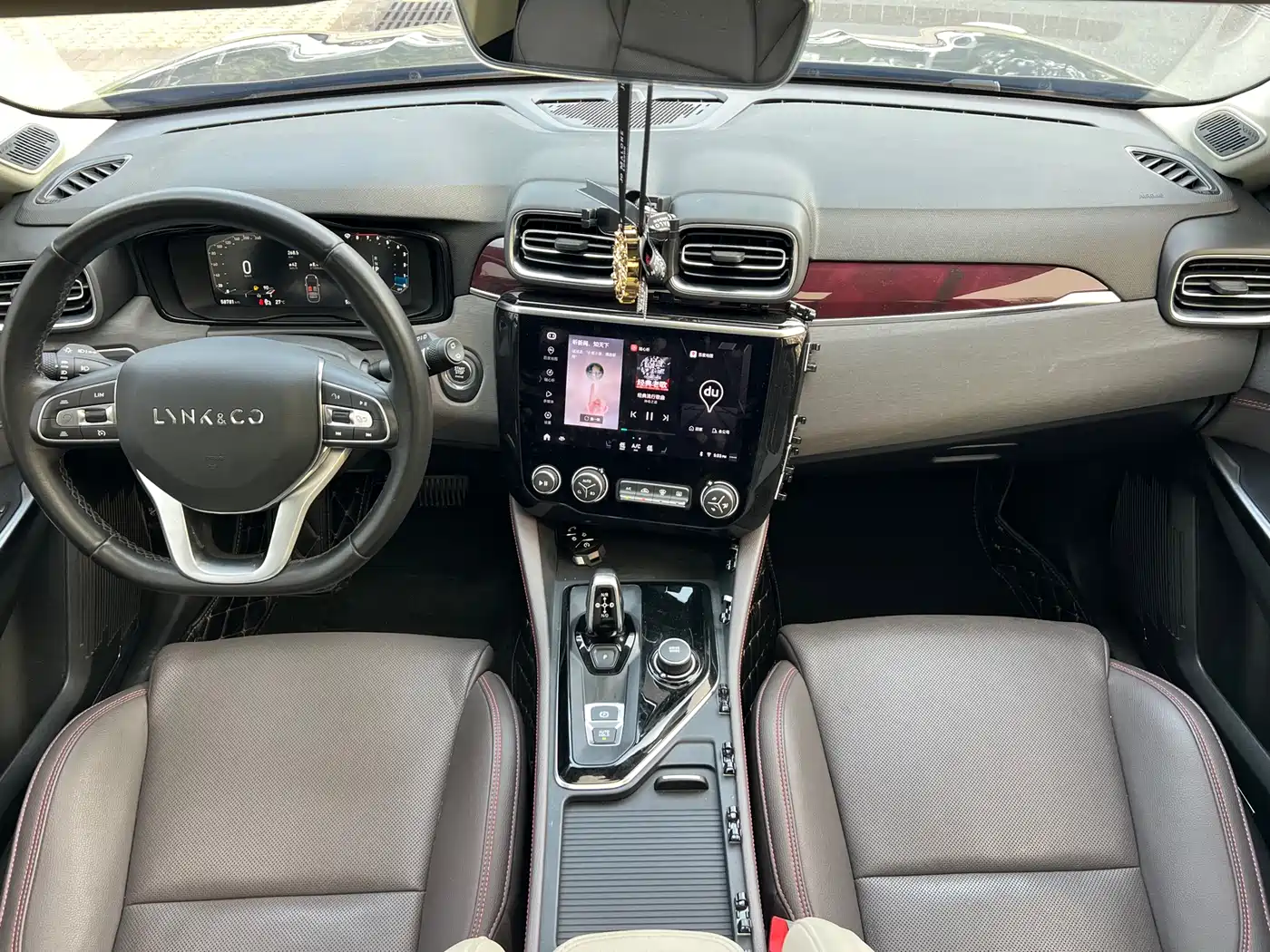 Lynk & Co 02 2021 1.5TD DCT 2WD Shine Champion Edition фото 11