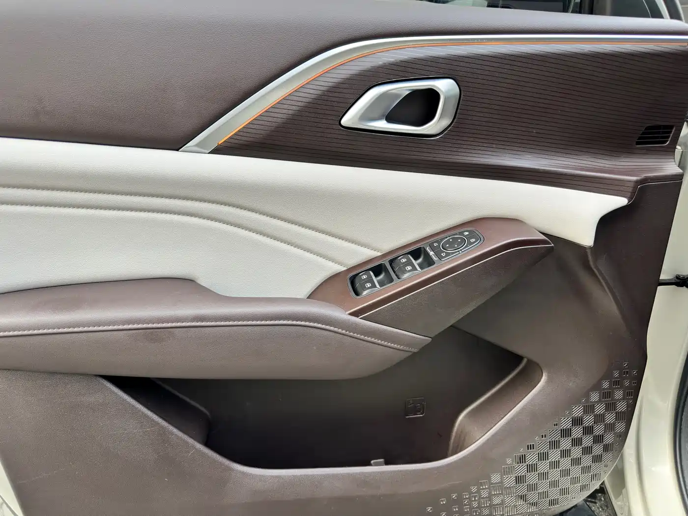 Haval Xiaolong MAX 2023 1.5L Hi4 105 4WD Smart Flagship фото 20