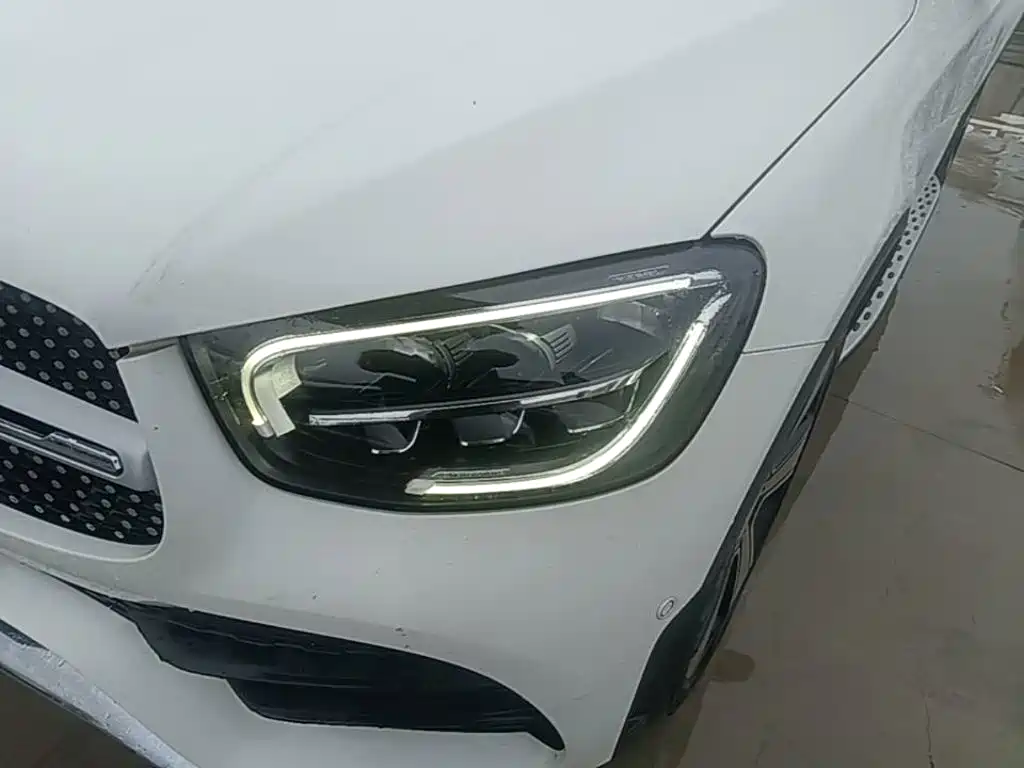Фото 24 - Mercedes-Benz GLC