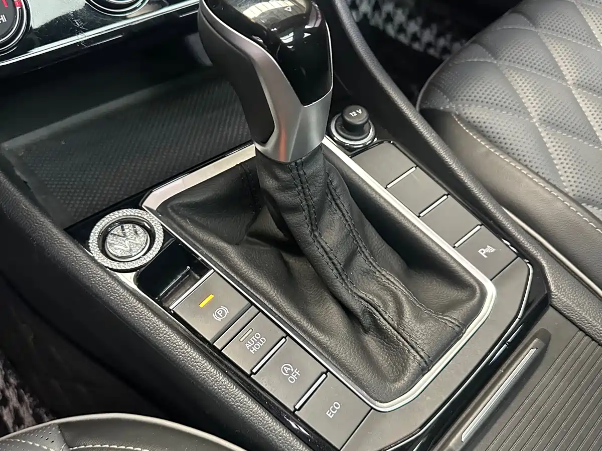 Volkswagen Sagitar 2024 300TSI DSG Surpass Edition фото 22