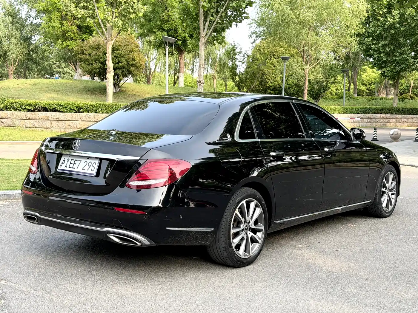 Mercedes-Benz E-Class 2019 E 300 L Luxury фото 10