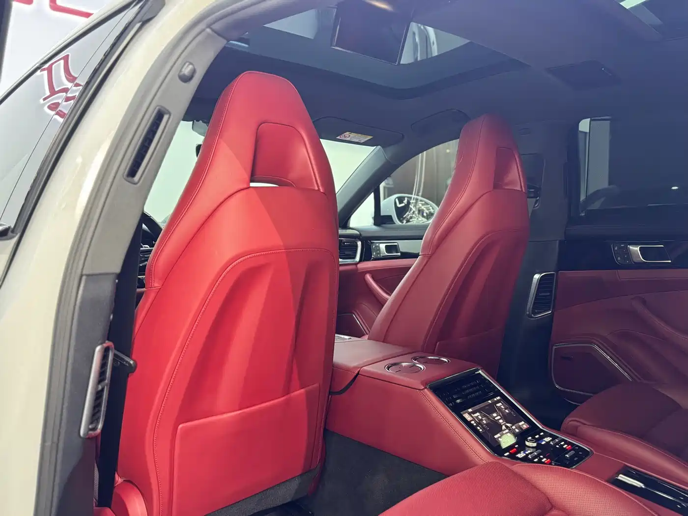 Porsche Panamera 2023 Facelift Panamera Executive Long Wheelbase Platinum Edition 2.9T фото 27