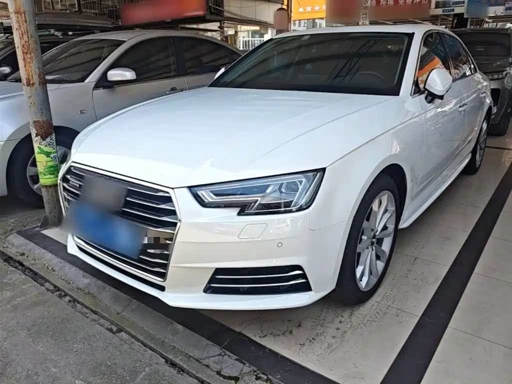 Audi A4L 2017 45 TFSI quattro Style Edition фото 2