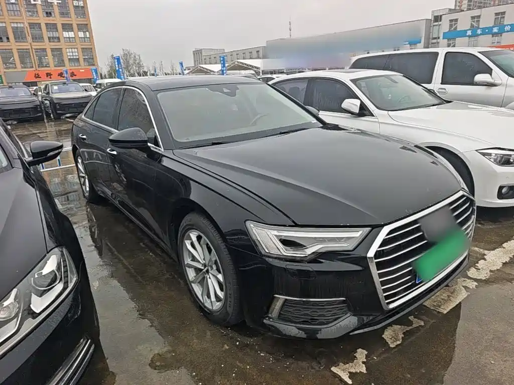 Фото 4 - Audi A6L