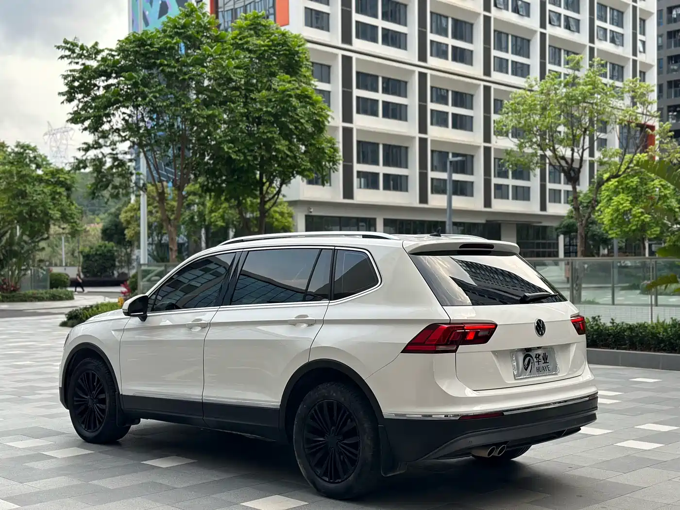 Volkswagen Tiguan L 2021 330TSI Automatic 2WD Smart фото 11