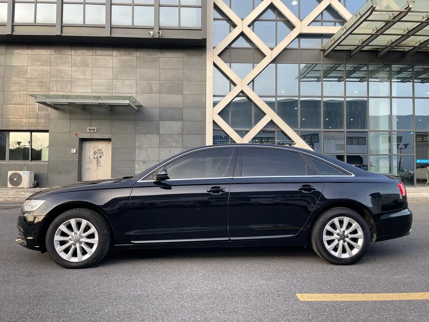 Audi A6L 2012 TFSI Standard фото 5
