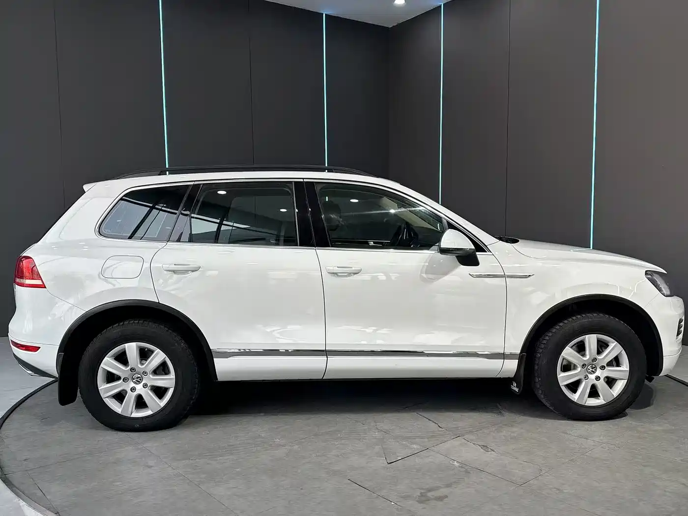 Volkswagen Touareg 2011 3.0TSI Standard фото 5
