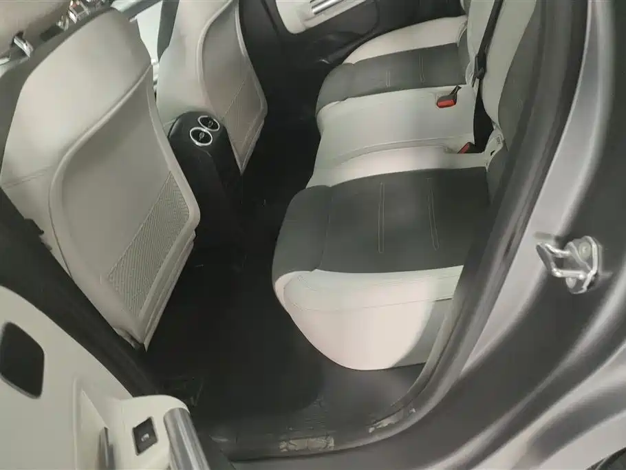Mercedes-Benz EQA 2022 EQA 300 4MATIC Launch Special Edition фото 11