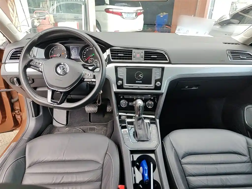 Volkswagen Lamando 2017 280TSI DSG Comfort Edition фото 10