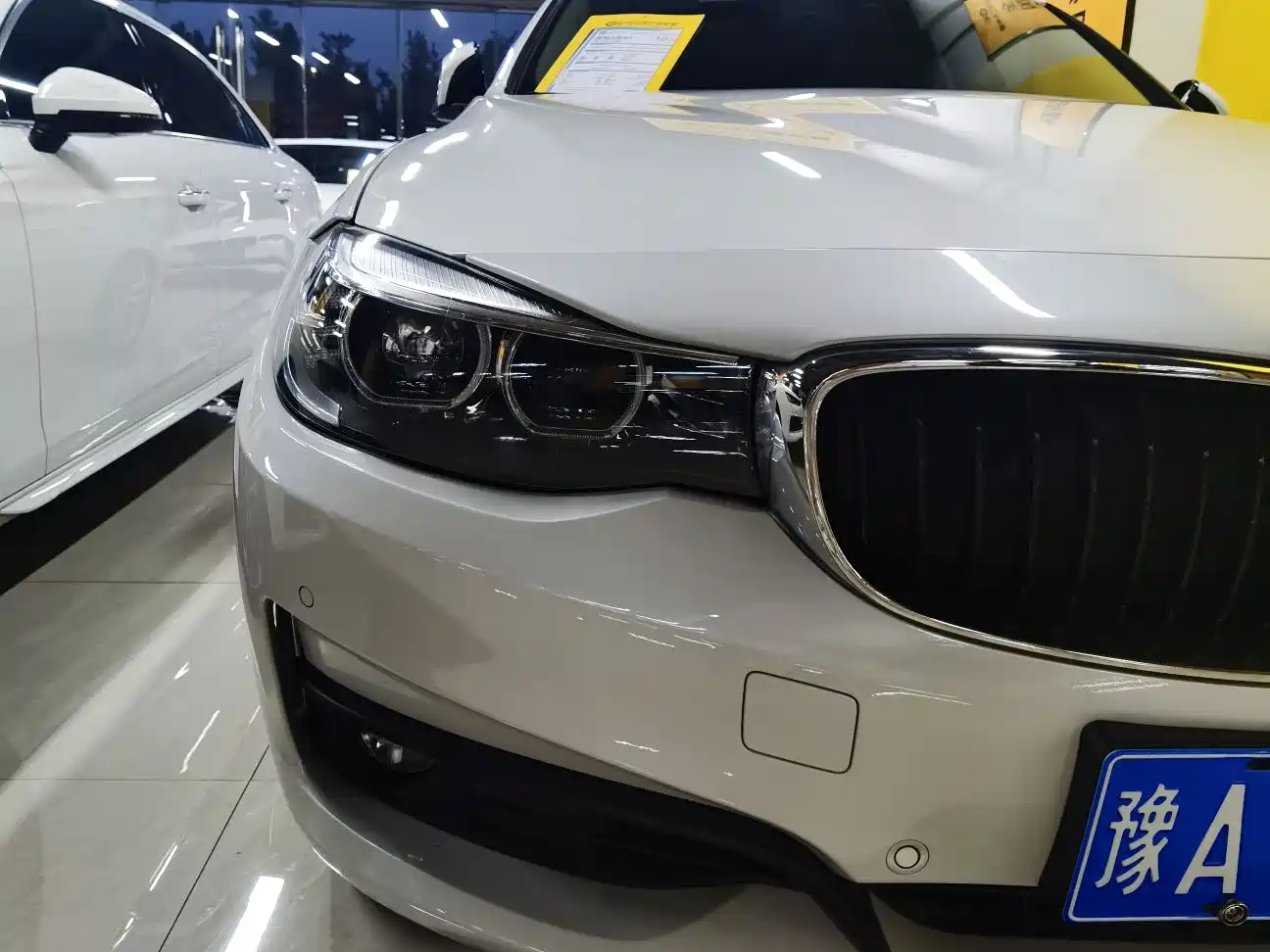 BMW 3 Series GT 2018 320i Fashion фото 7