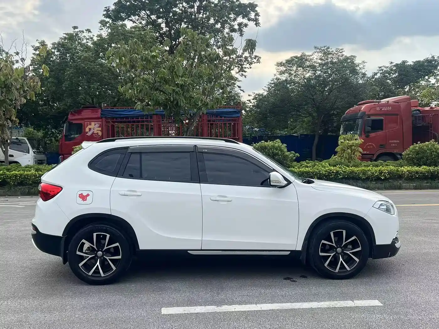 Zhonghua V5 2015 2014 1.5T Automatic 2WD Sport