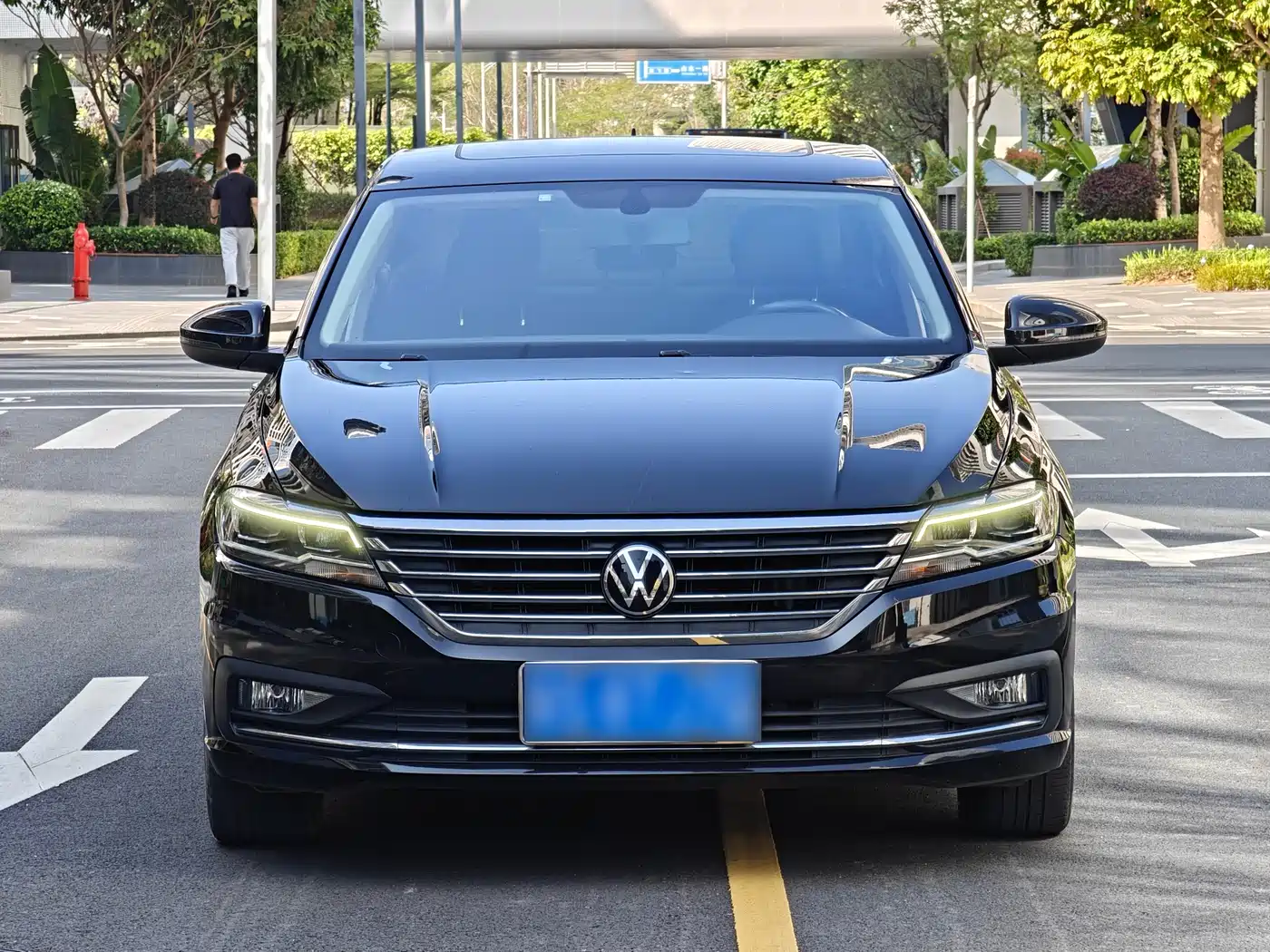 Volkswagen Lavida 2022 1.5L Auto Comfort Edition фото 2