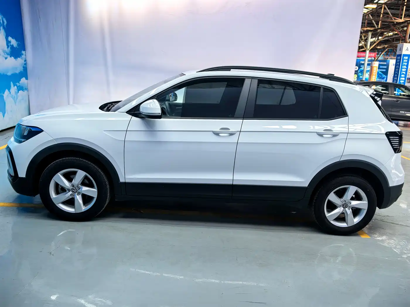 Volkswagen T-Cross 2023 1.5L Automatic Trend Edition фото 9