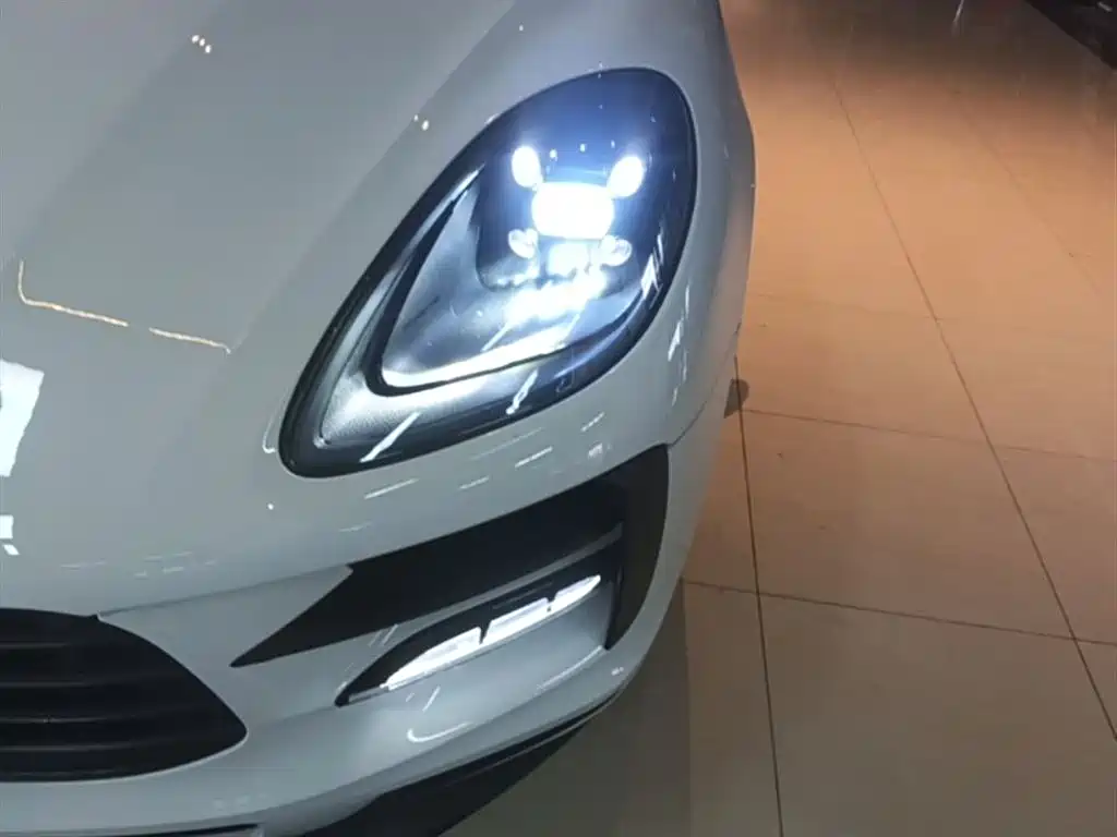 Porsche Macan 2021 Macan 2.0T фото 24