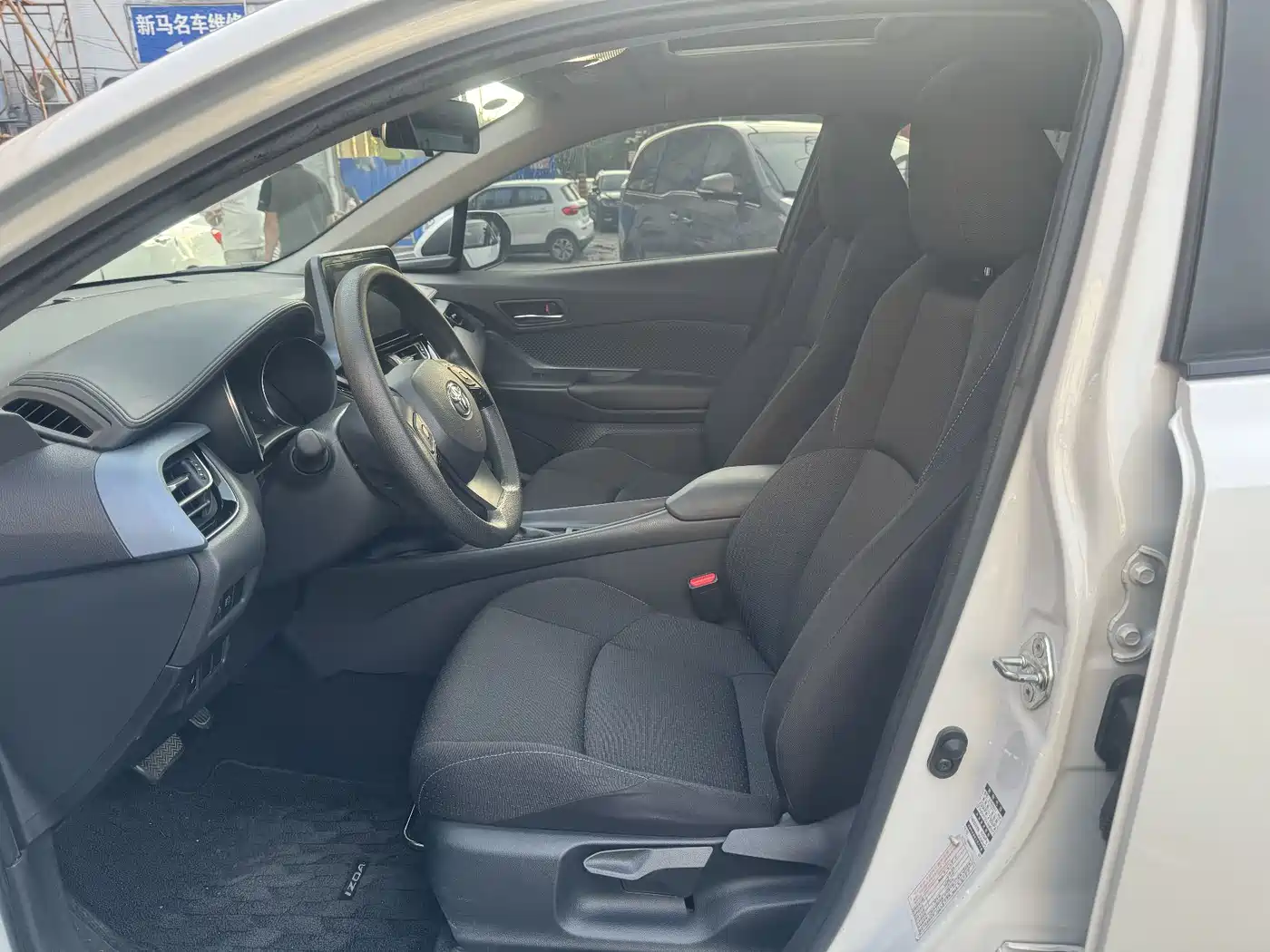 Toyota IZOA 2021 2.0L Yixiang Edition фото 9