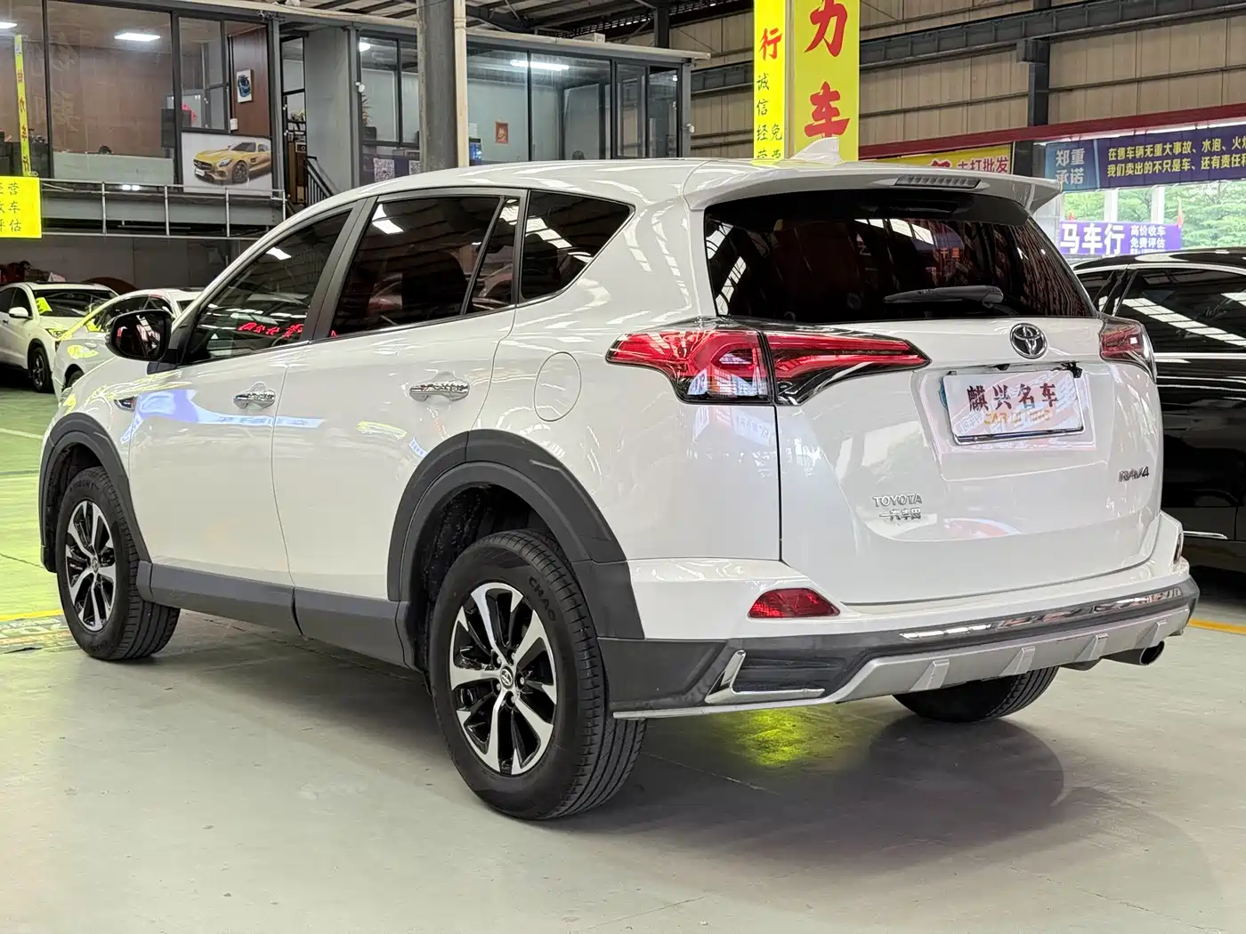 Toyota RAV4 Rongfang 2018 2.0L CVT 2WD Trend X Edition фото 4