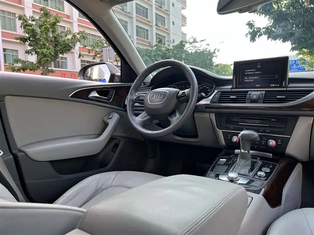 Audi A6L 2014 30 FSI Comfort фото 12
