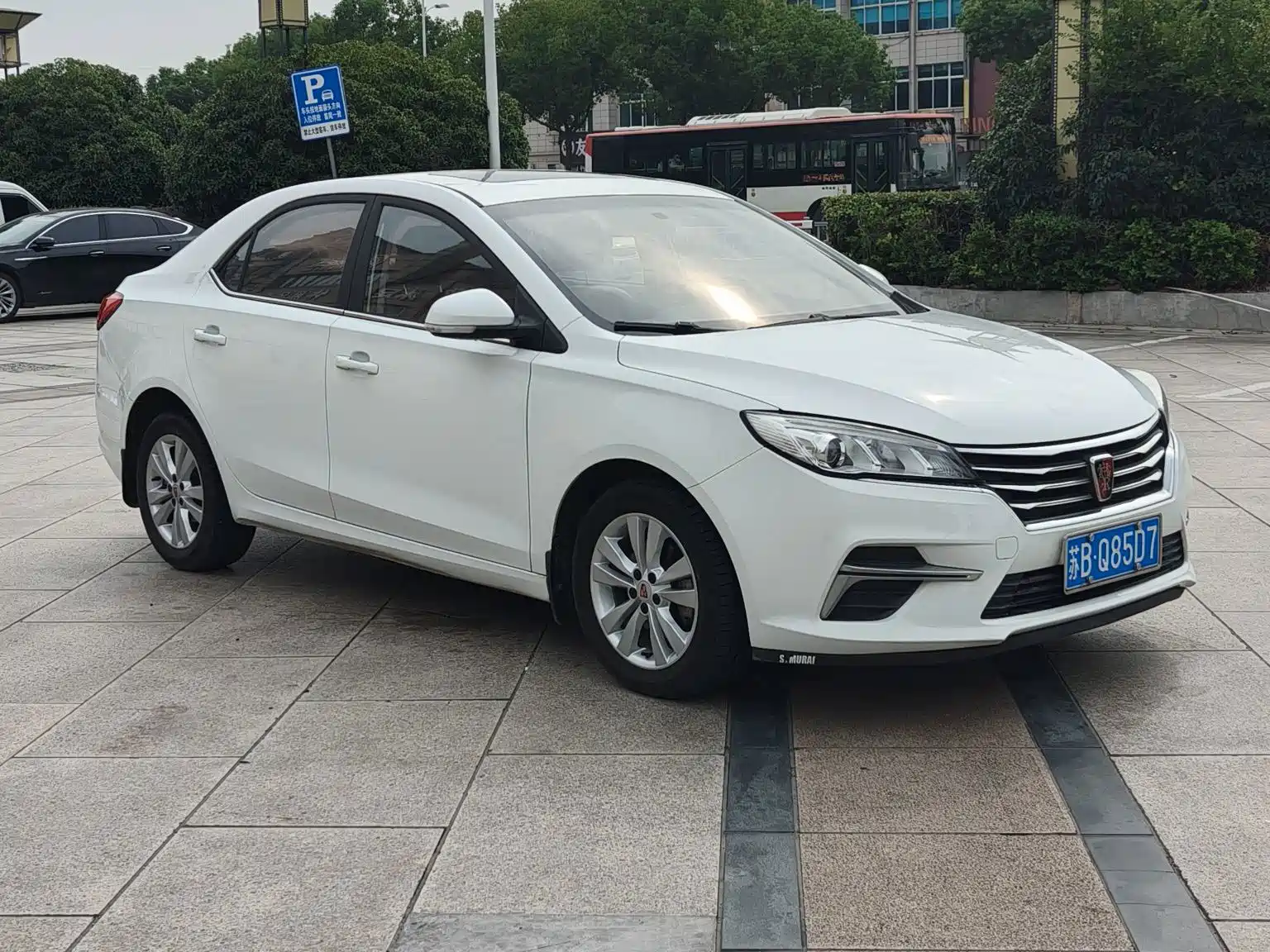 Фото 3 - Roewe 360