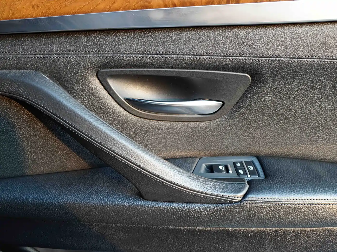 BMW 5 Series 2011 528Li Luxury фото 22