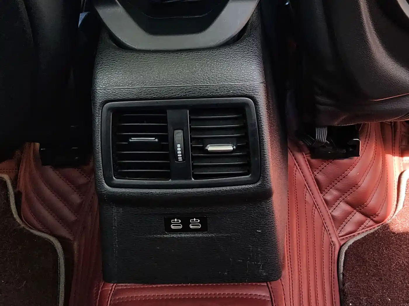 BMW X1 2019 sDrive18Li Fashion Model фото 19