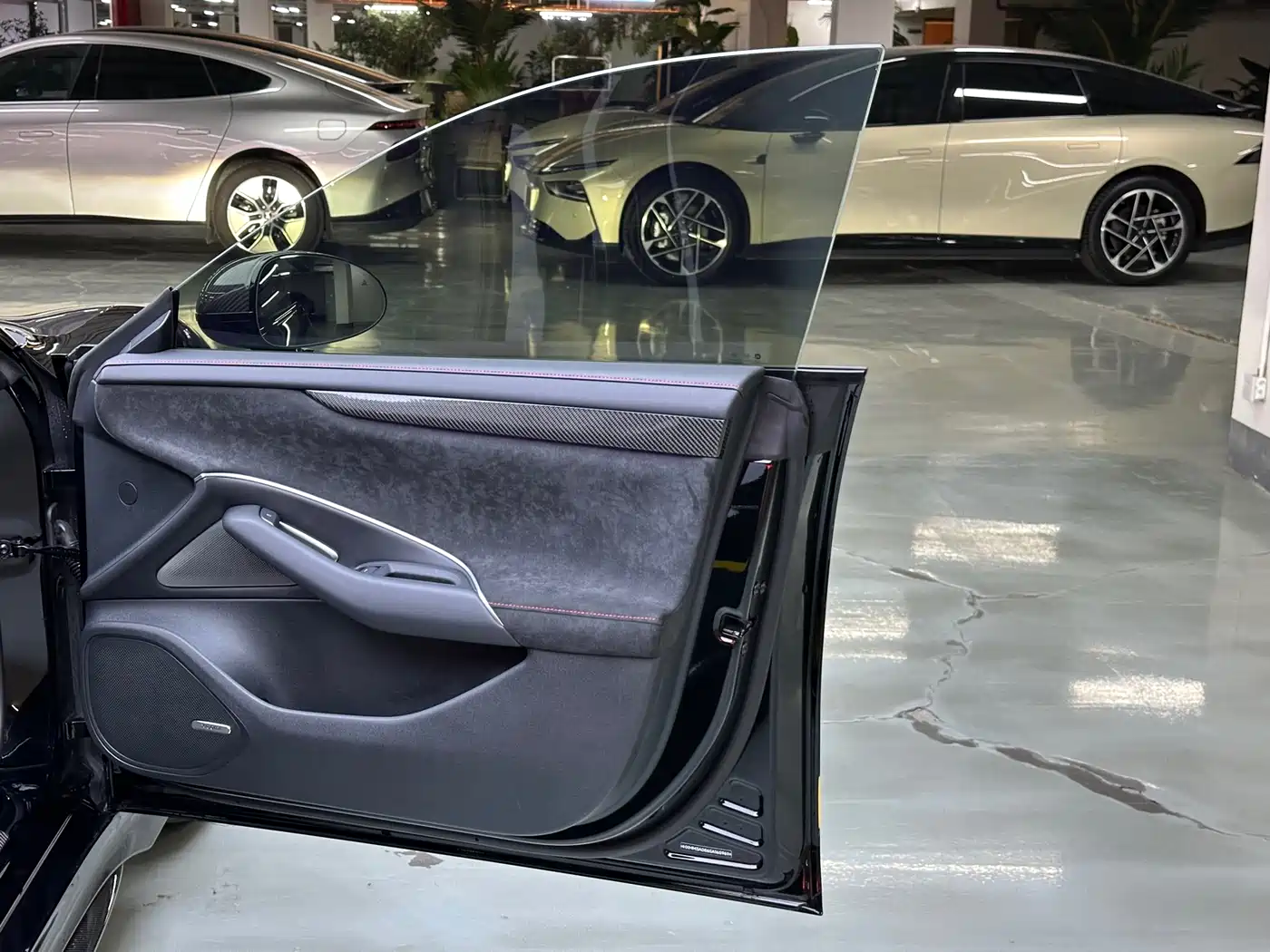 XIAOMI CAR XIAOMI SU7 ULTRA